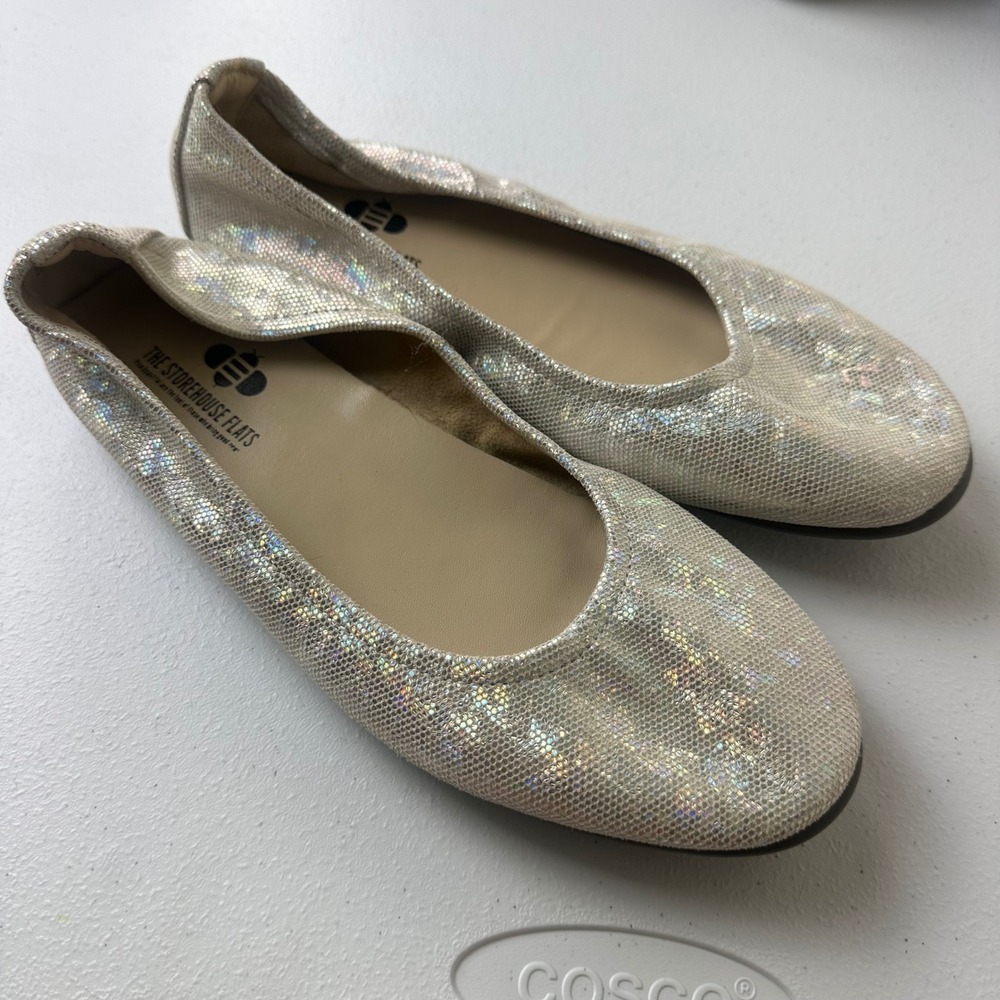 The Storehouse Flats Ballet Flats Womens 8 Silver Holographic Leather Shimmer